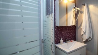 accommodation pegasos hotel shower
